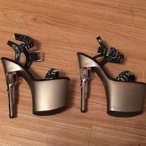 Pleaser Gun heels